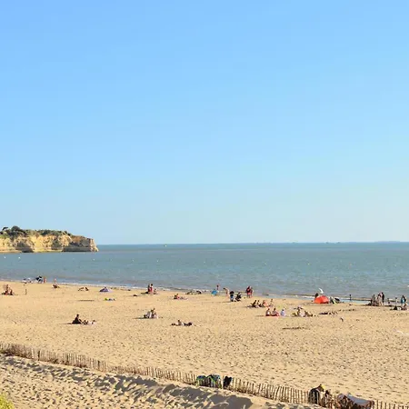 Gorgeous In Saint-georges-de-didon